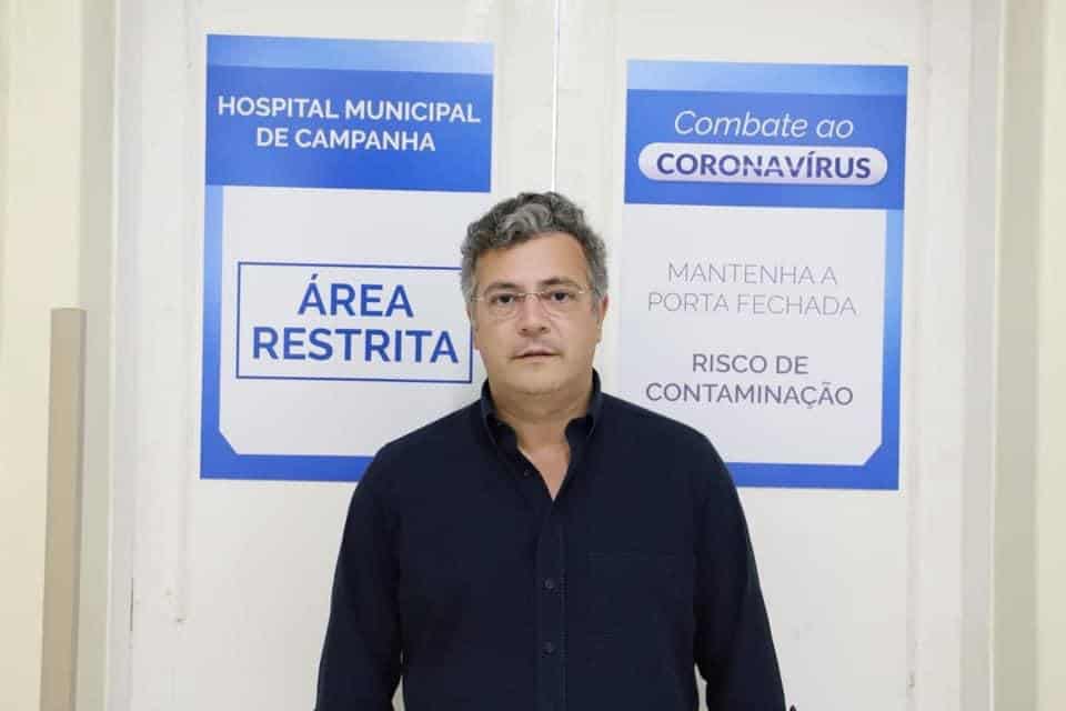 prefeito de itu guilherme gazzola no hospital municipal de campanha